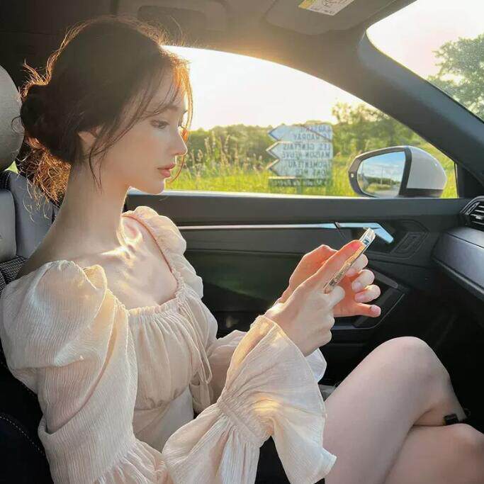 韩国秋季法式小众木耳边系带方领衬衫