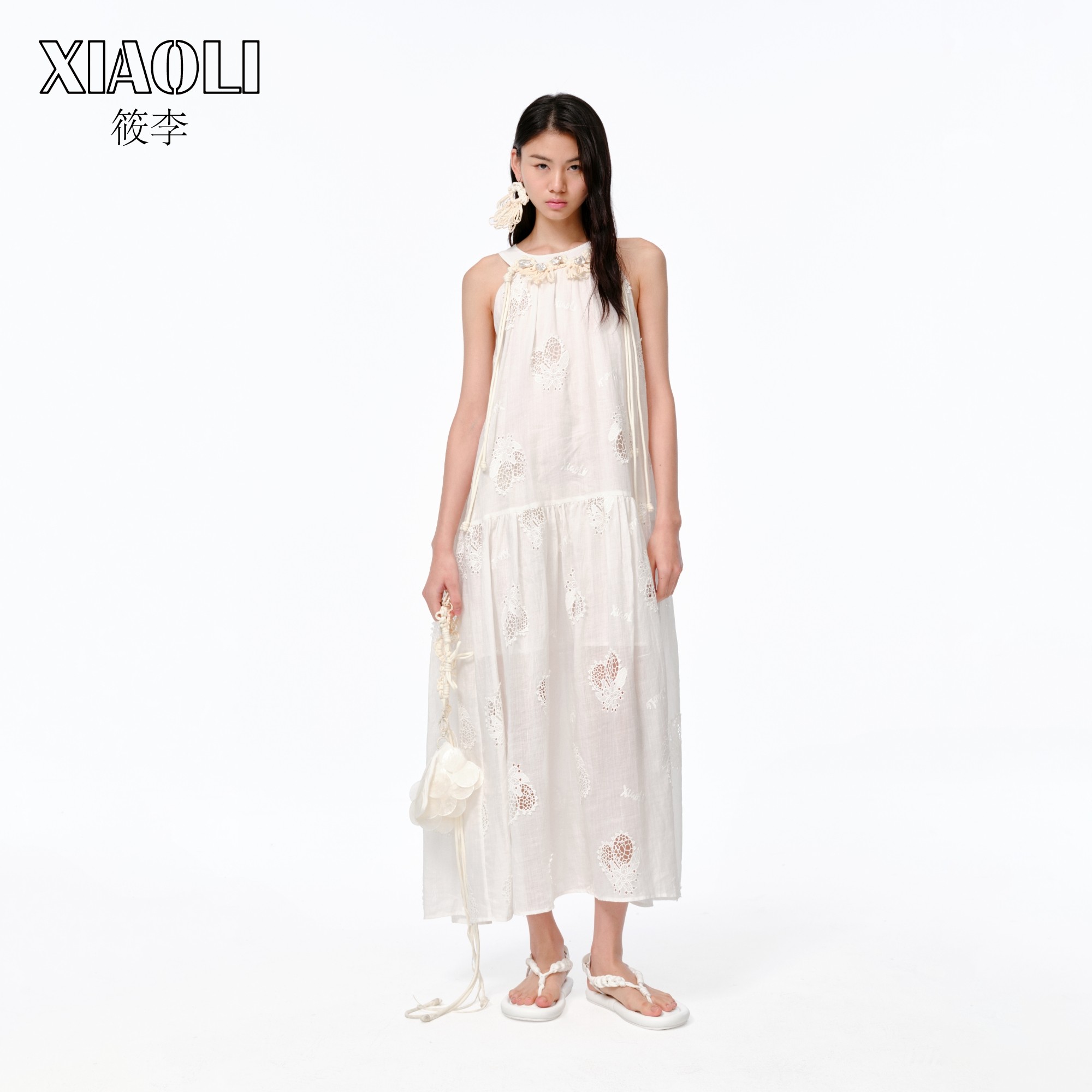 XIAOLI筱李镂空绣花吊带连衣裙