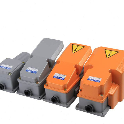 LT4脚踏开关LTH16冲床脚踩开关LT3机床配件防水脚踏板控制开关