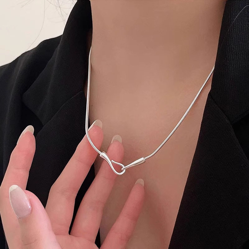 新款鱼钩扣蛇骨链小众设计冷淡风