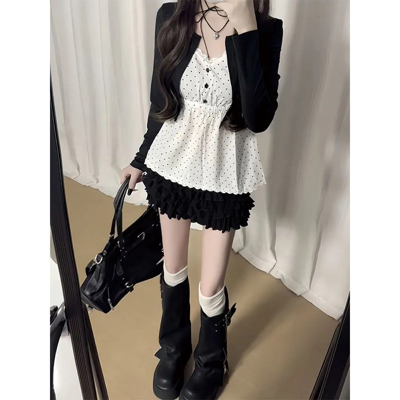 古早感复古波点套装女早秋季新款设计感假两件上衣蛋糕半裙两件套
