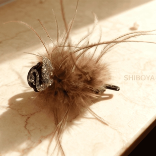 2025新款气质黑色羽毛水钻天鹅抓夹女高级感后脑勺时尚发饰秋冬