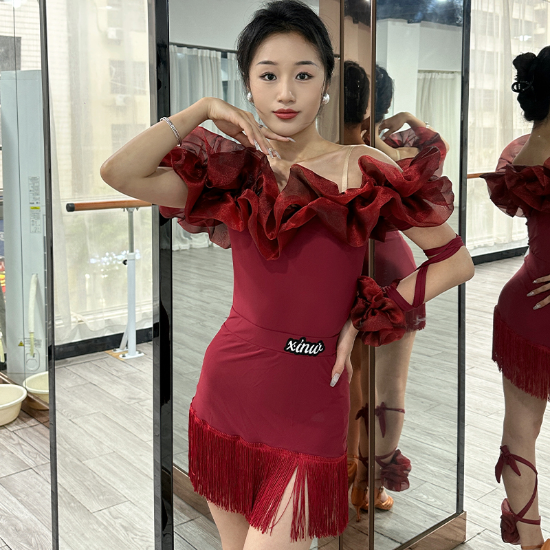 拉丁舞裙新款练功服装女成年人一字肩花边流苏裙套装舞蹈演出服装