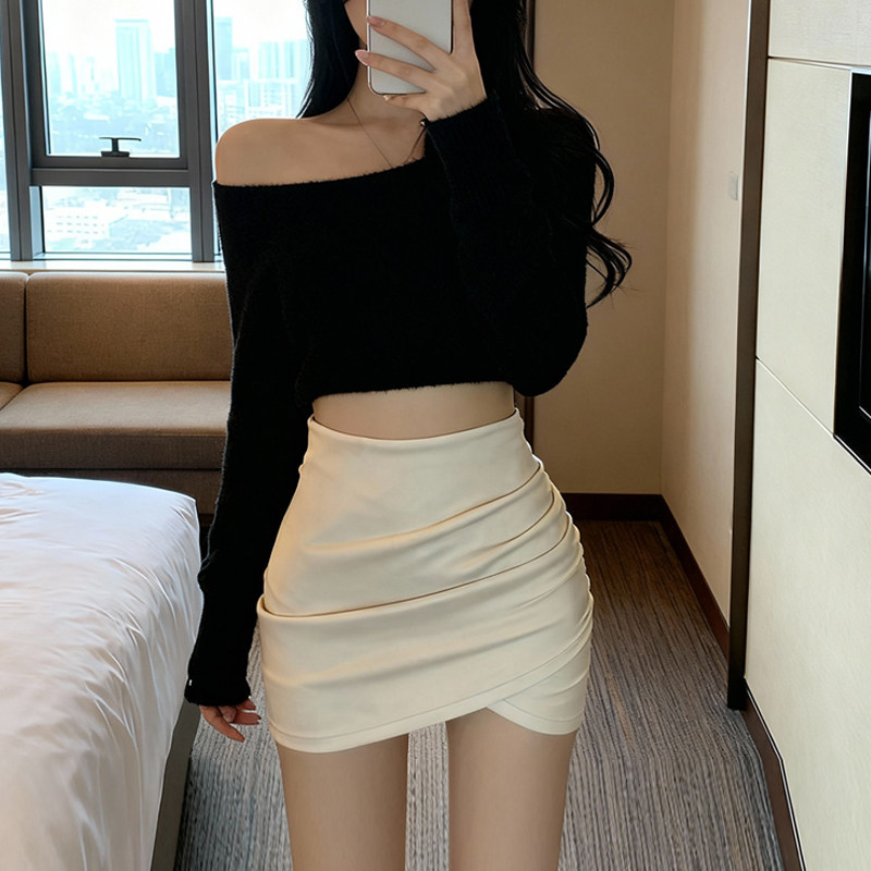 鹿皮绒短裙女秋冬短款包臀半身裙2025新款高腰紧身百搭褶皱一步裙