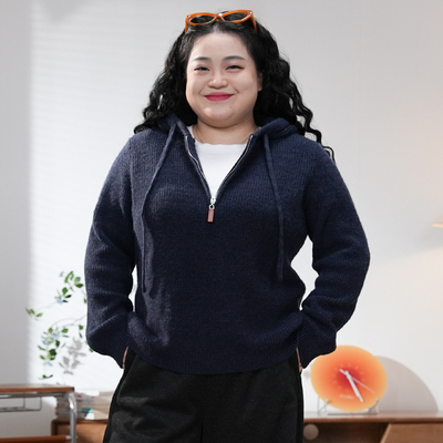 福饮沸别【半口蓝莓】冬季大码胖MM休闲连帽慵懒半拉链毛衣25130