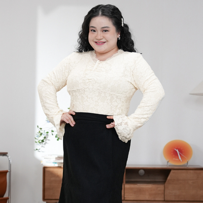 福饮沸别【奶白蕾丝】大码胖mm休闲日常百搭风蕾丝喇叭袖上衣2618