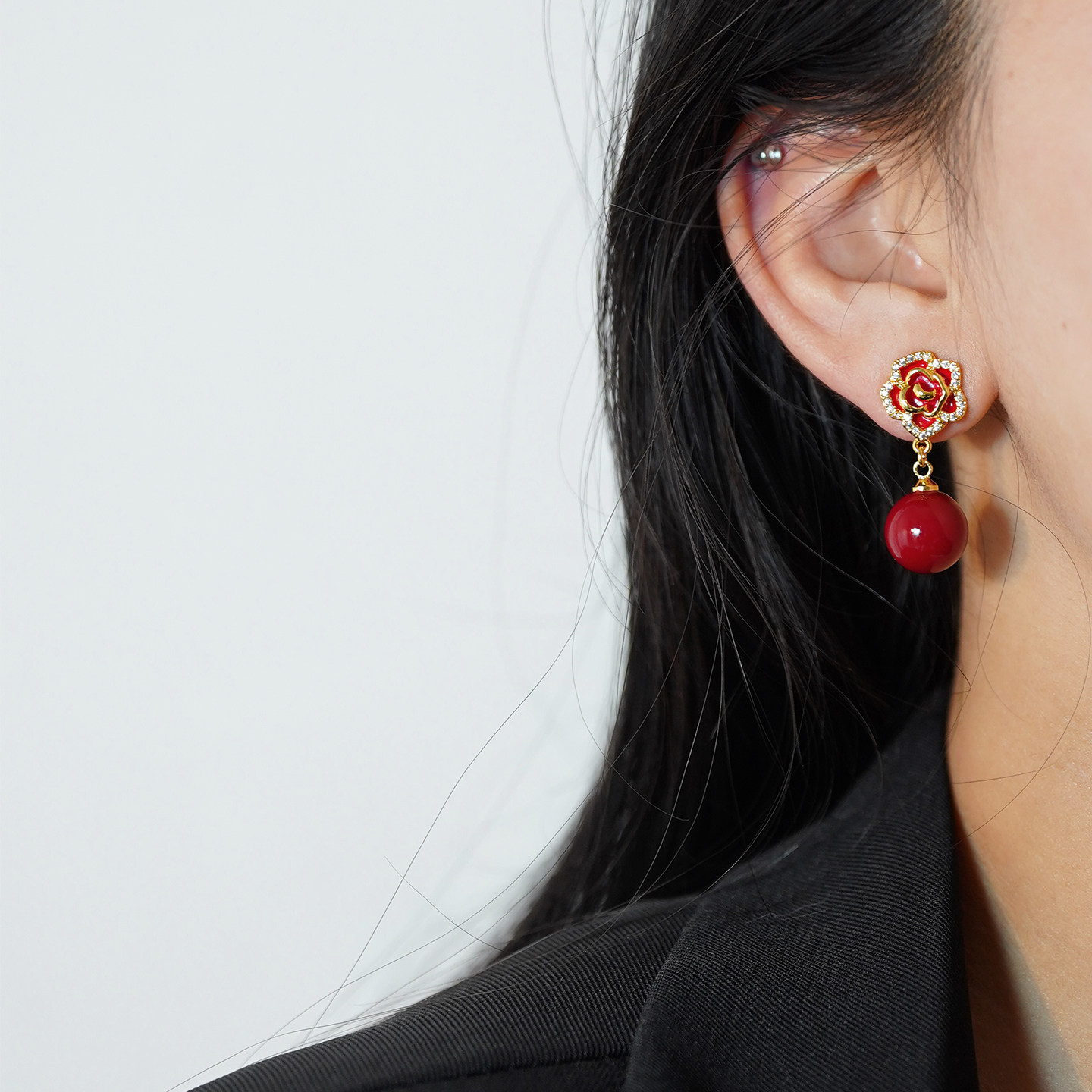 有爱可寻秋冬新款复古红色珍珠山茶花耳环女无耳洞蚊香盘耳夹气质