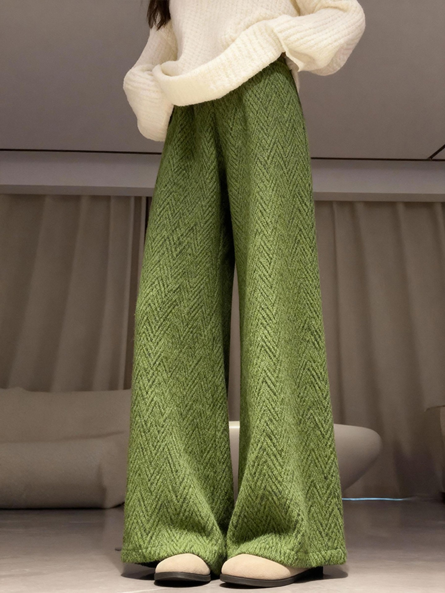 芥末绿色人字纹阔腿裤女2025新款今年流行爆款裤子遮胯显瘦弯刀裤,女装/女士精品,大码裤装,淘宝优惠券,粉丝福利购,淘宝优惠卷