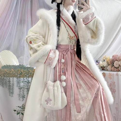 原创汉服女【蜜雪】宋制加绒连帽长袄斗篷交领飞机袖齐腰套装冬款