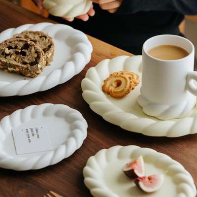 泽滕家特别好看的陶瓷盘子蛋糕点甜品茶点小碟子点心盘零食盘菜盘