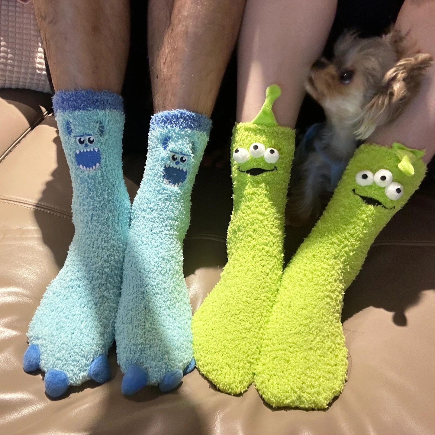 毛毛绒袜子女款冬加厚居家地板袜男士保暖珊瑚绒睡眠袜卡通情侣袜