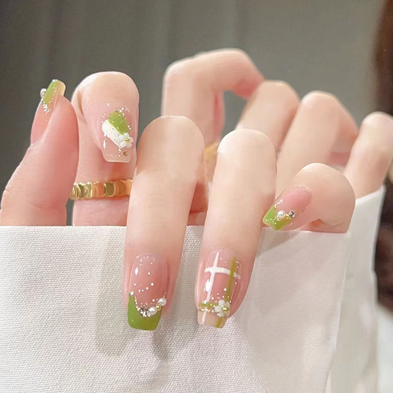 清新自然绿芭蕾美甲片