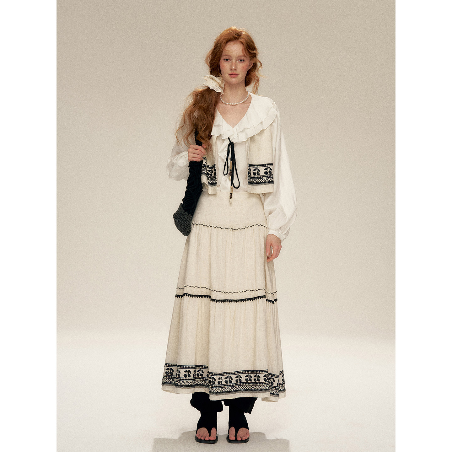 IHDXD 民族风刺绣上衣2026春季新款波嬉风设计感拼接无袖背心