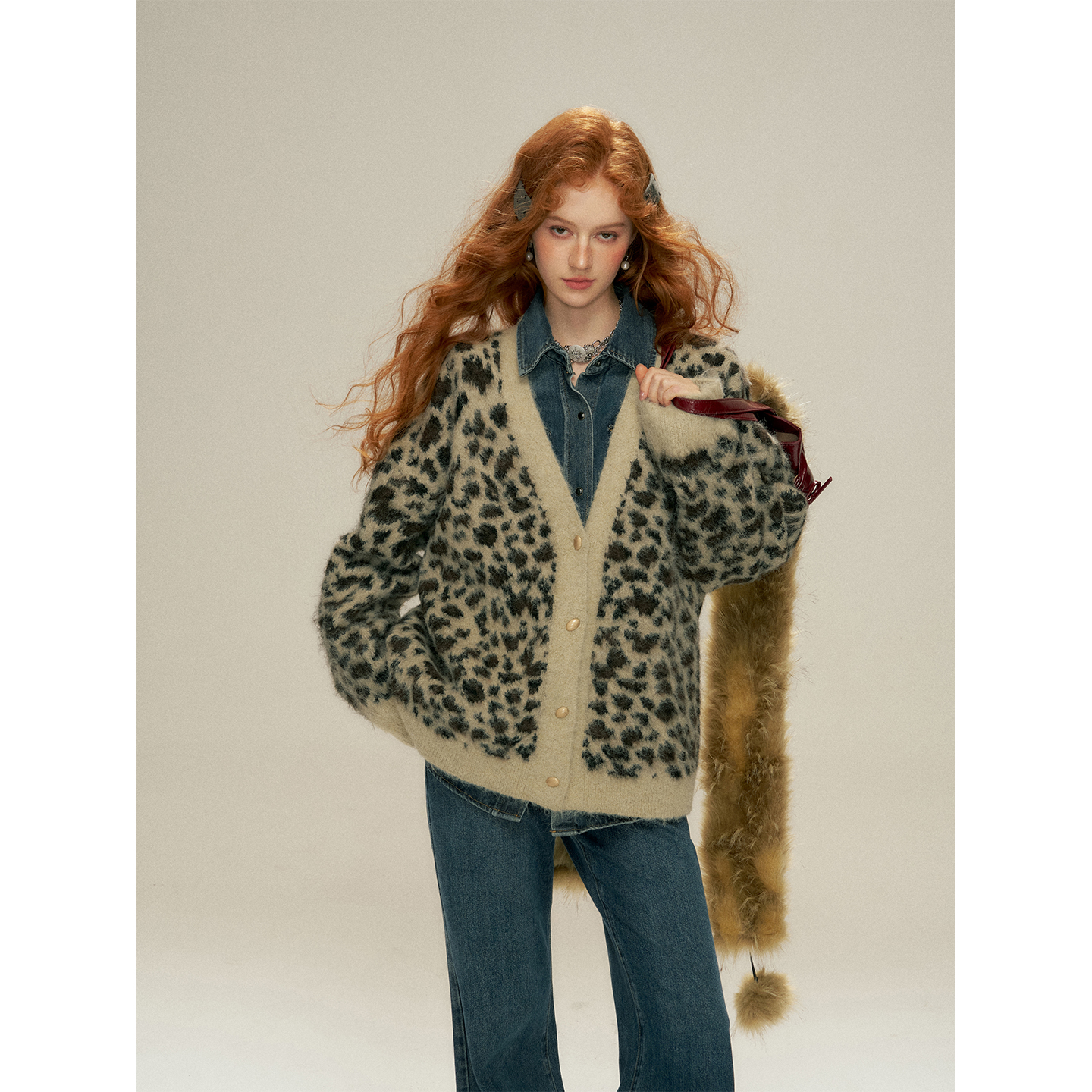 IHDXD撞色豹纹开衫2025新款慵懒风宽松休闲软糯V领长袖豹纹开衫