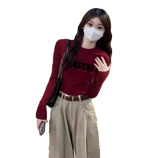 复古红色高级感上衣女春季高腰短款修身显瘦内搭打底衫长袖T恤