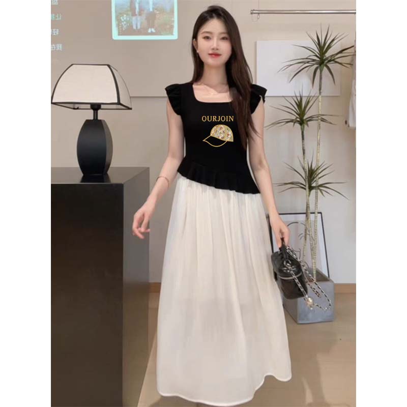 黑色小飞袖短款上衣女2025新款夏季修身木耳边设计感独特小众短袖