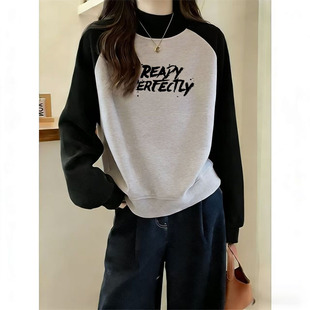 常规款显瘦卫衣女宽松纯色秋冬加绒加厚拼接插肩袖小众别致上衣服