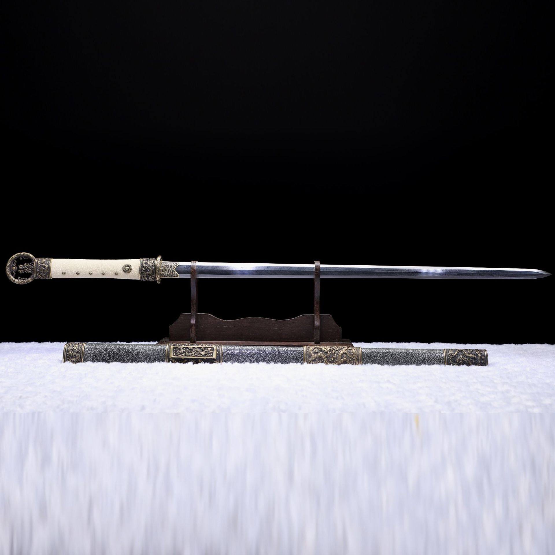 龙泉市刀剑羽毛纹一体环首唐剑手工锻打八面清剑金属工艺品未开刃,金属材料及制品,其他金属制品,淘宝优惠券,粉丝福利购,淘宝优惠卷