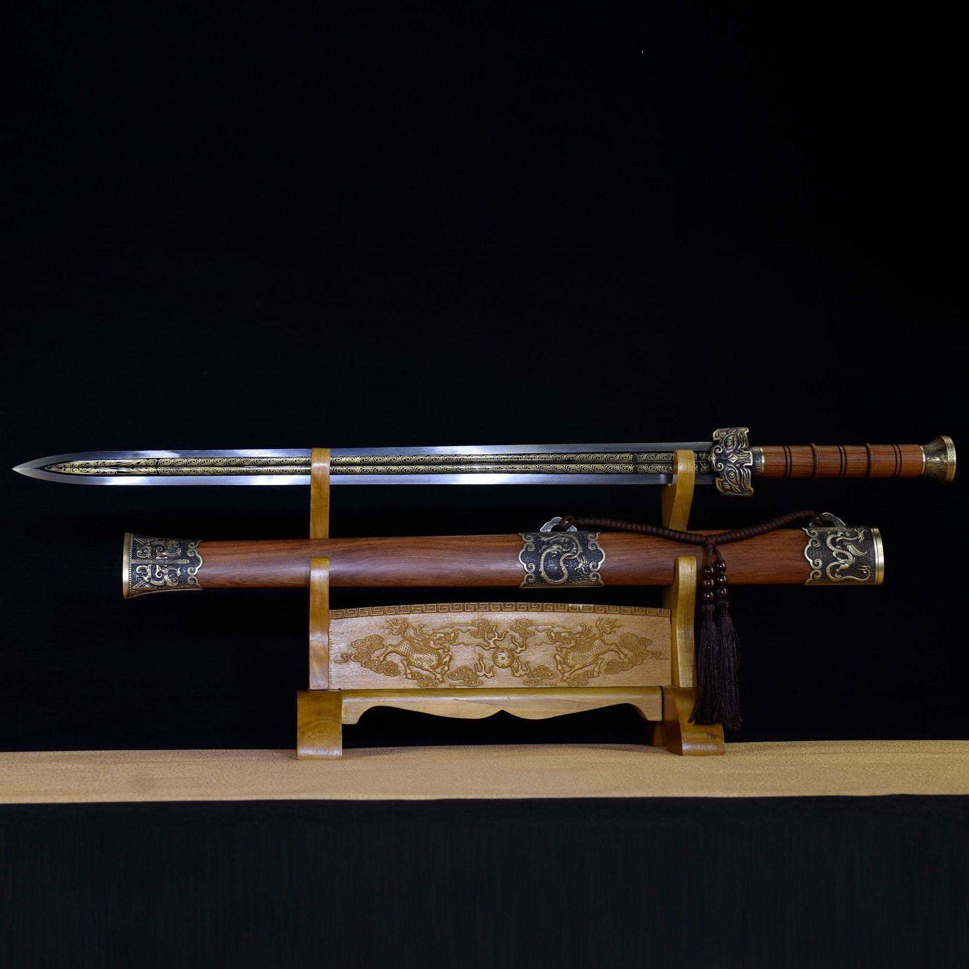 龙泉市刀剑高锰钢金属工艺品一体烂花宝剑防身春秋汉剑兵器未开刃,金属材料及制品,其他金属制品,淘宝优惠券,粉丝福利购,淘宝优惠卷