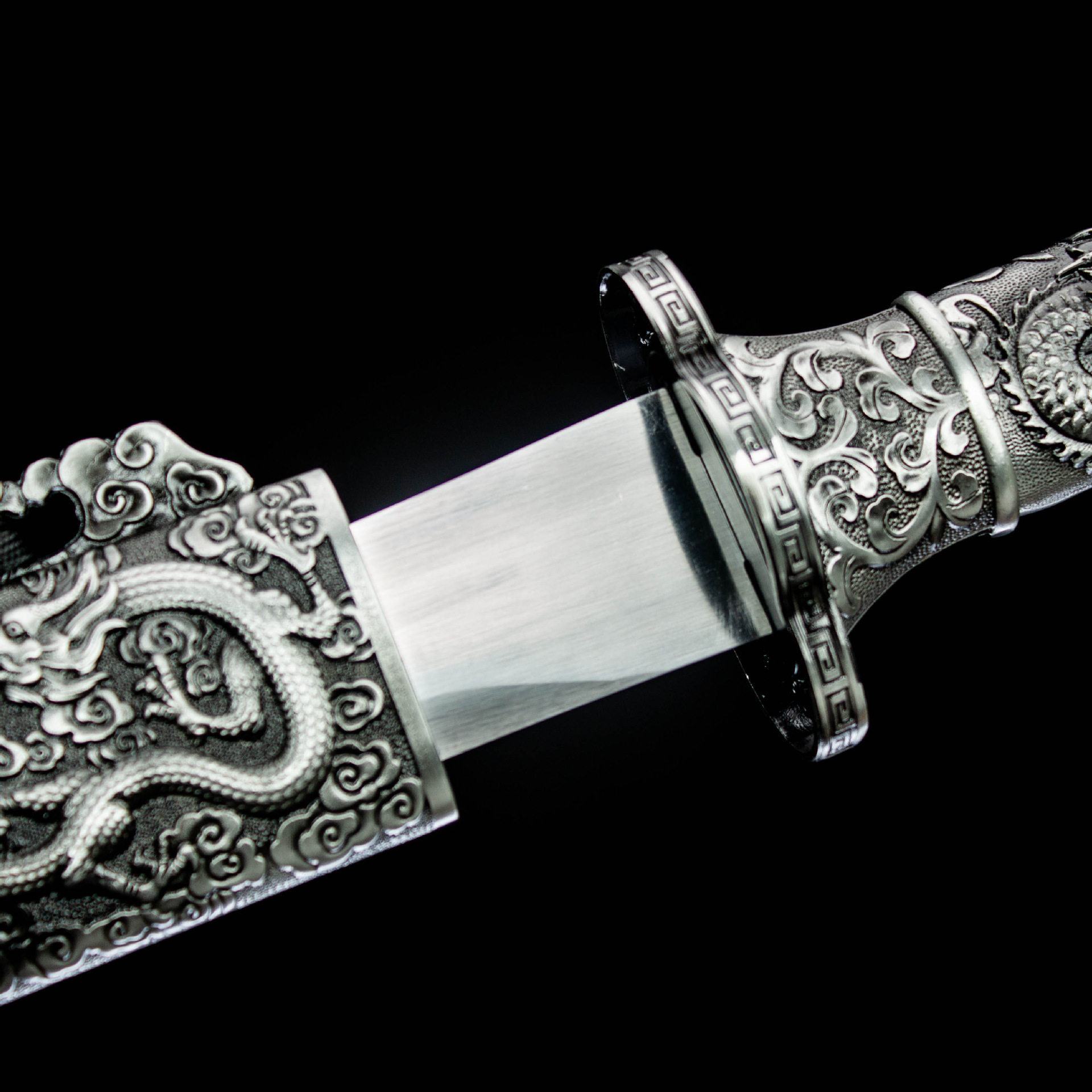 龙泉市刀剑手工锻打高锰钢一体牛尾战刀双手清腰刀绣春刀未开刃,金属材料及制品,其他金属制品,淘宝优惠券,粉丝福利购,淘宝优惠卷