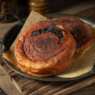 杏柠果新蓝莓黑巧肉桂卷手作欧包营养早餐面包健身代餐下午茶点心