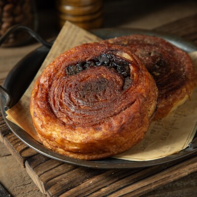 杏柠果新西式糕点蓝莓黑巧肉桂卷