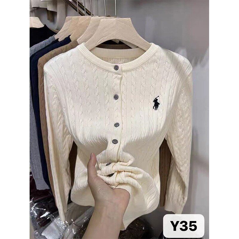 松弛感少女毛织长袖开衫细腻纱线打造马标点缀舒适优雅简约外套