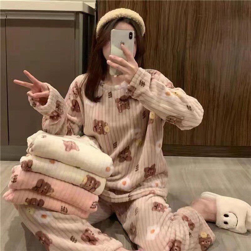 冬可爱小熊印花珊瑚绒家居服女款宽松长袖两件套舒适可外穿睡衣