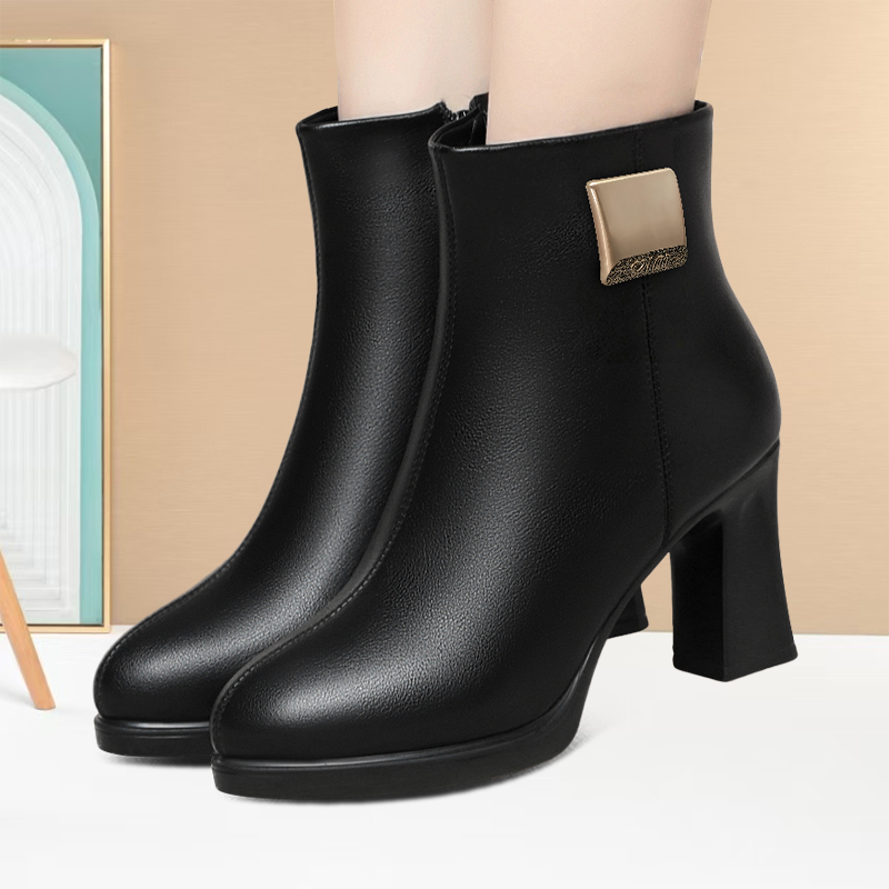 模特时尚防滑加绒皮靴圆头防水台高跟棉靴厚底旗袍耐穿短筒走秀鞋