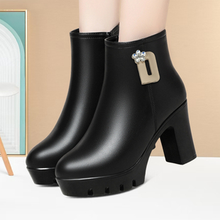 时尚中年模特礼仪走秀靴外出工作通勤皮靴百搭加绒气质厚底短筒靴