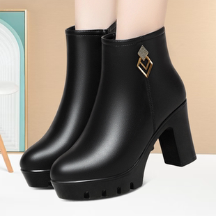 新款中年舒适加绒妈妈鞋百搭厚底防水台增高女靴圆头气质T台皮鞋