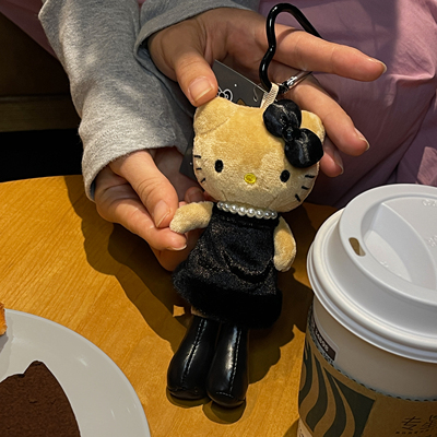 日本黑皮长腿kitty挂件玩偶毛绒公仔kt猫女孩背包钥匙扣包包挂饰