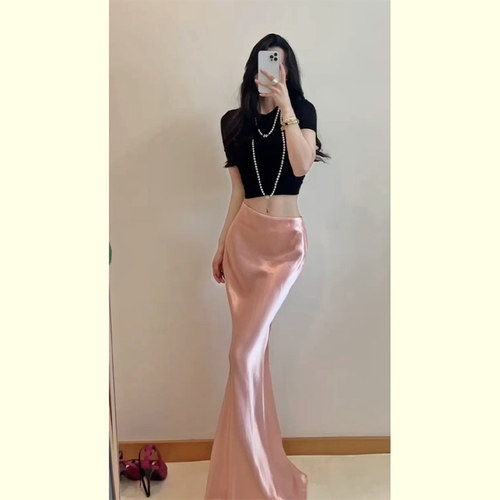 粉色轻奢女神范半身裙