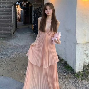 甜辣性感挂脖吊带连衣裙女神范气质高级感海边度假风长裙夏装 法式