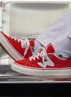 顽刻官方红色春季校园风W系列翻毛皮帆布拼接男女国潮滑板鞋