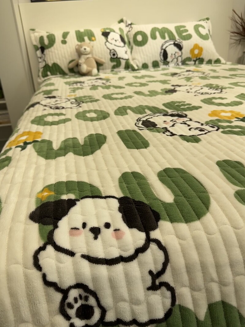 WINTER LETTER PUPPY PADDED WARM MILK VELVET BED COVER THREE-PIECE CORAL VELVET TATAMI MAT THICKENED NON-SLIP SHEETS