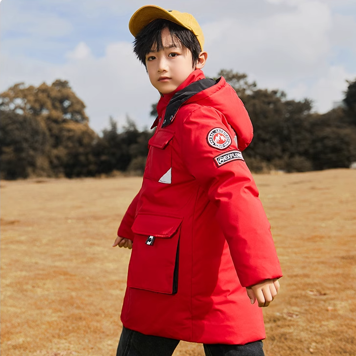 高端品质男童本命年红色羽绒服