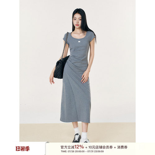 收腰抽褶半开衩柔软棉感连衣裙