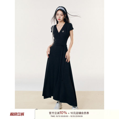 孔雪儿同款Liilou「柔软天丝 」长款系带收腰A字短袖v领连衣裙夏