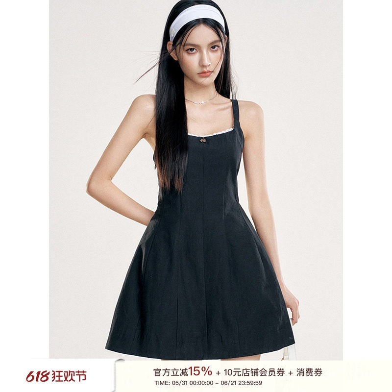 Liilou  Balletcore 露背绑带设计 撞色花边方领吊带黑色连衣裙