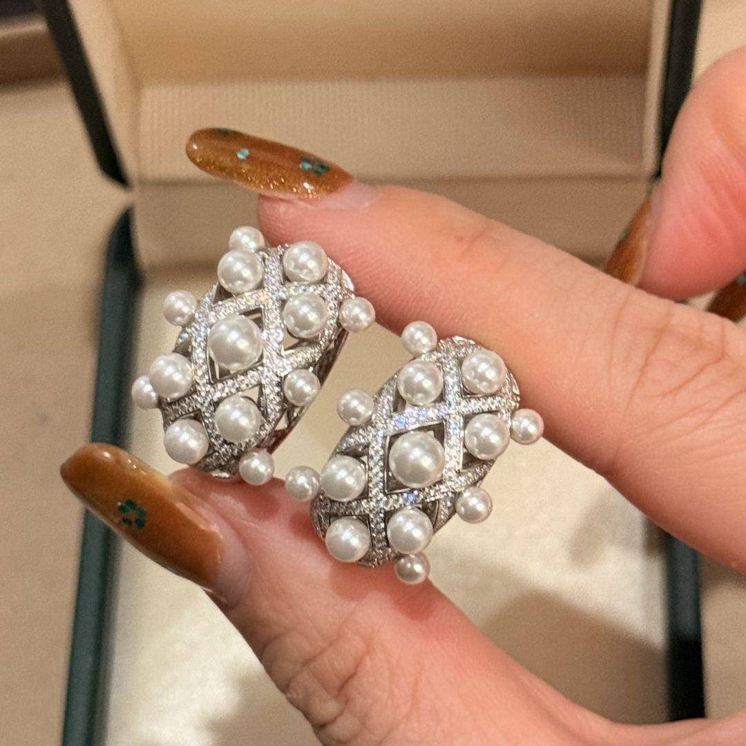 闪闪发光轻奢贝珠满天星耳钉女小