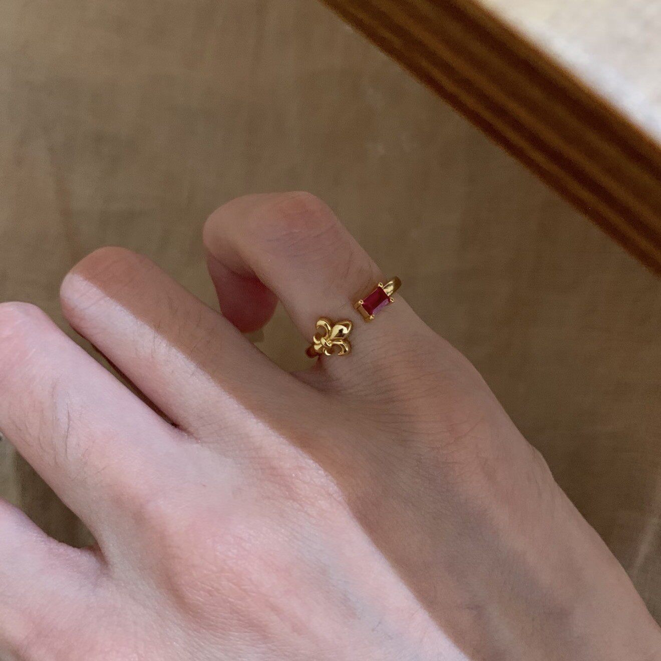 新款鸢尾花红色闪钻戒指女中古老