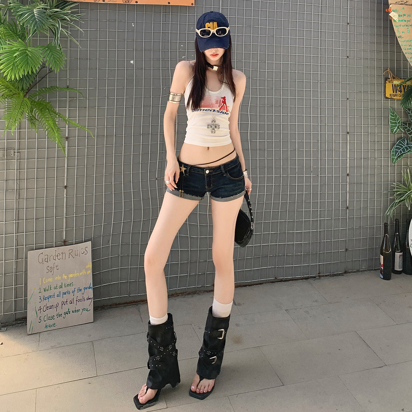 BRN美式复古紧身卷边牛仔裤女夏季新款低腰显瘦辣妹百搭时尚热裤