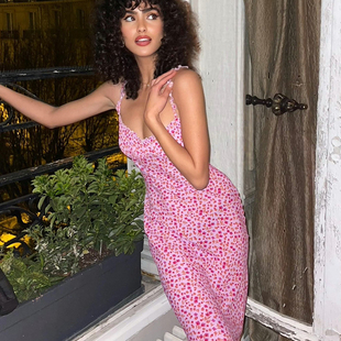 Broken flower V-neckband hip dress 女士碎花V领吊带包臀连衣裙