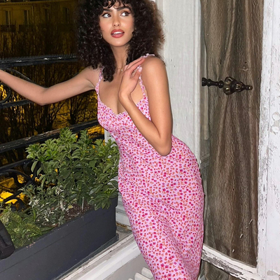 碎花V领吊带包臀连衣裙