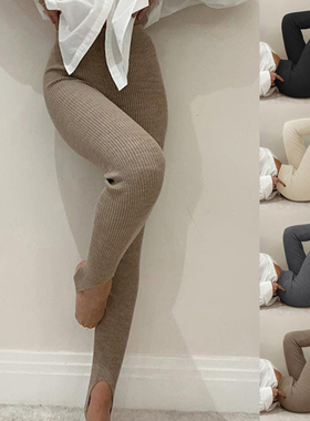 纯色针织坑条紧身踩脚裤