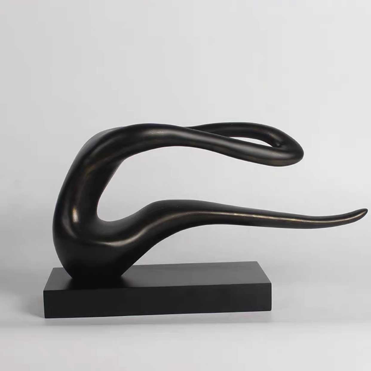 现代简约抽象人形体摆件人像小雕塑体操人样板房书房客厅软装饰品