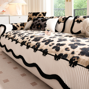 沙发垫冬2025新款固定防滑座垫加厚垫子一片式垫布毛绒防猫抓毯子