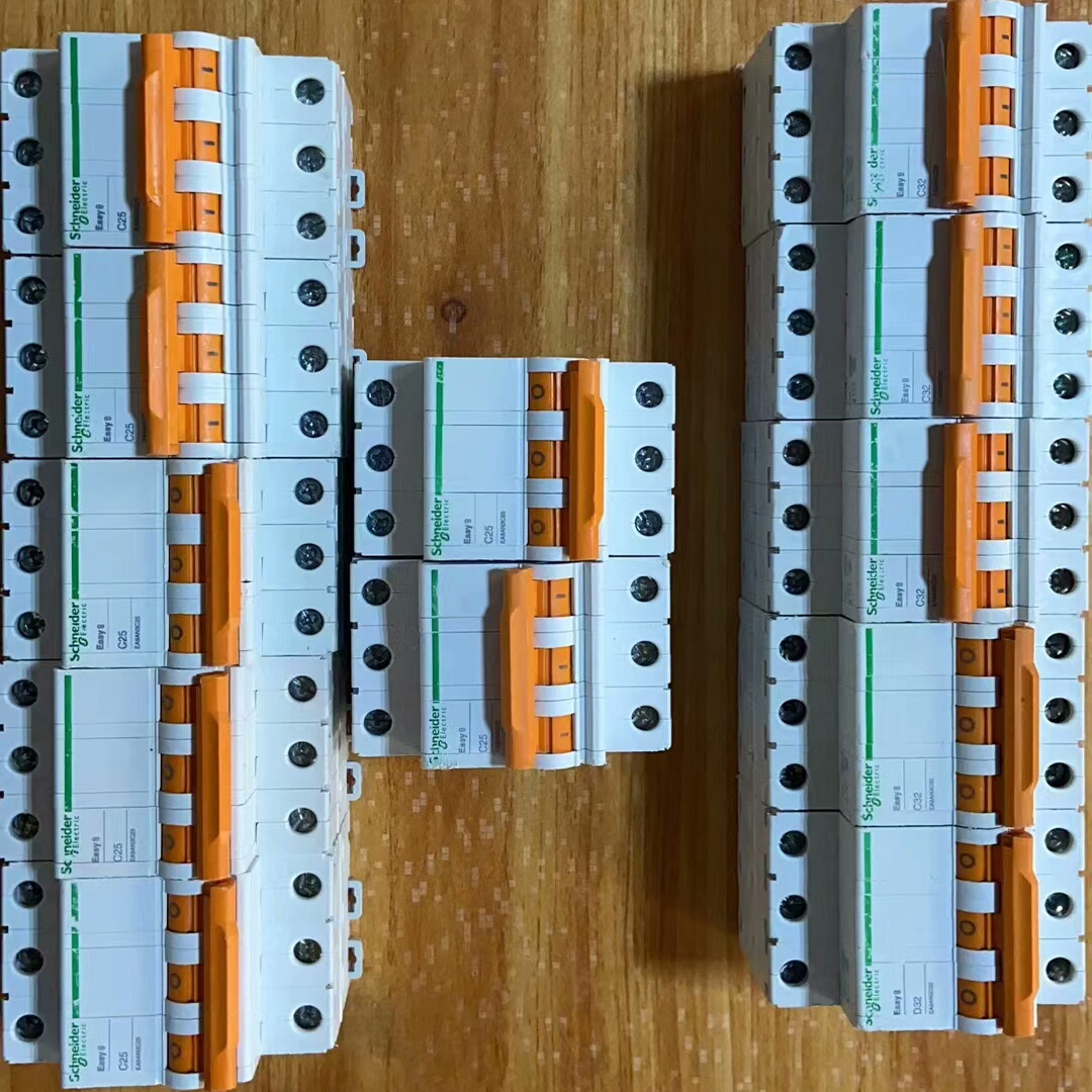 议价施耐德空气开关Easy9 3p断路器 家用 不带漏电保护器