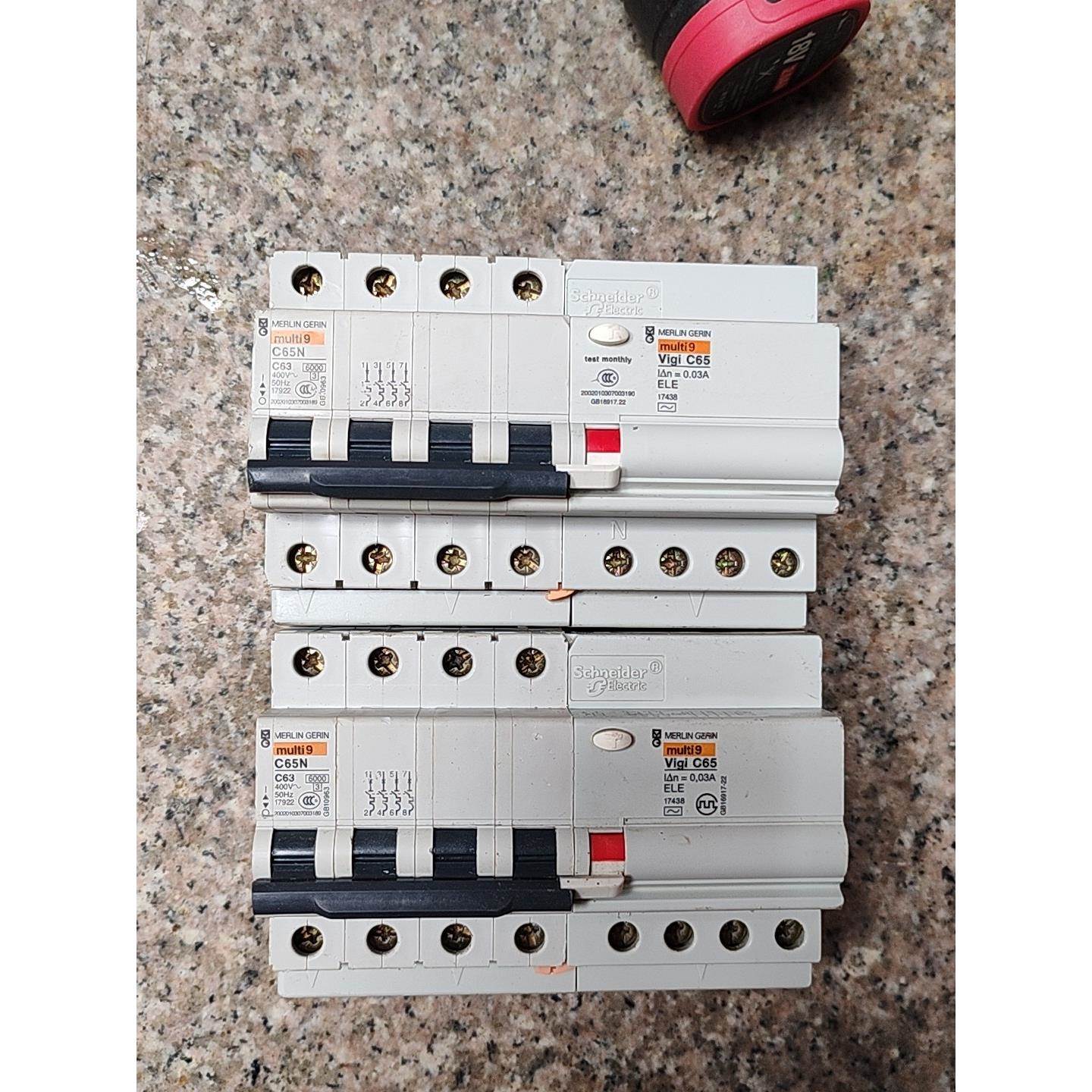 议价施耐德梅兰日兰C65N漏电保护器，型号multi9，4P，C